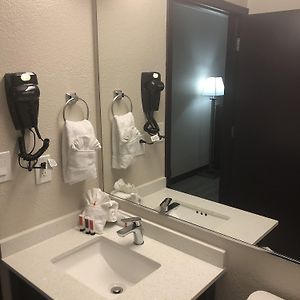 King Room Mobility Access or Non-Smoking